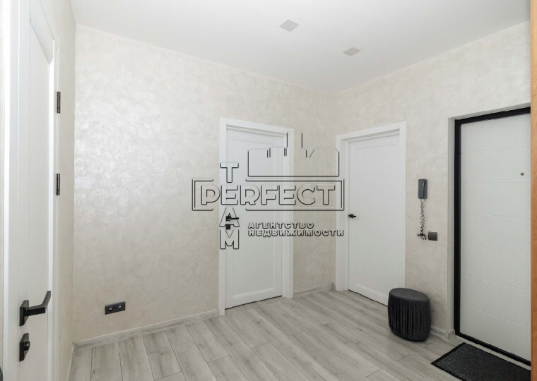 Продаж 2-кімнатної квартири 67 м², Зелена вул., 12