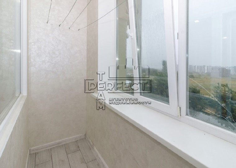 Продаж 2-кімнатної квартири 67 м², Зелена вул., 12