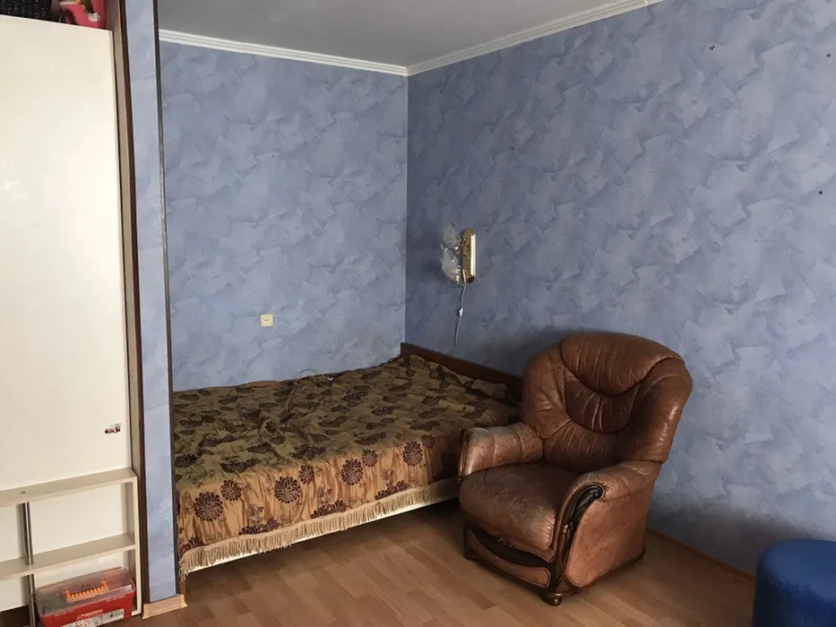 Продаж 1-кімнатної квартири 43 м²