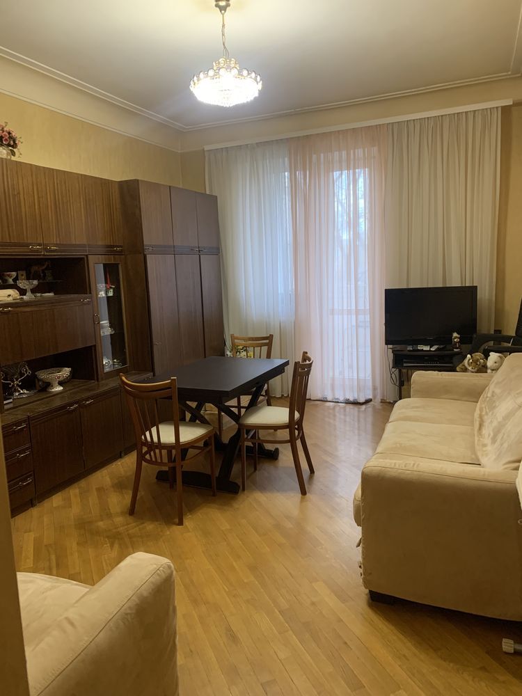 Продажа 2-комнатной квартиры 52 м²