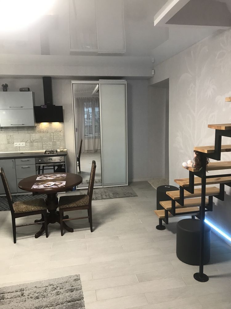 Продажа 2-комнатной квартиры 65 м²