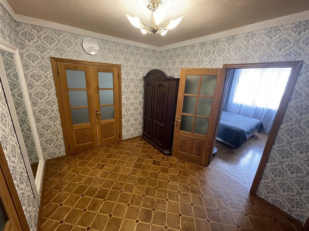 Продаж 4-кімнатної квартири 82 м²