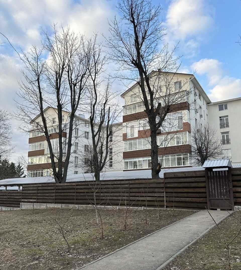 Продажа 2-комнатной квартиры 83 м²