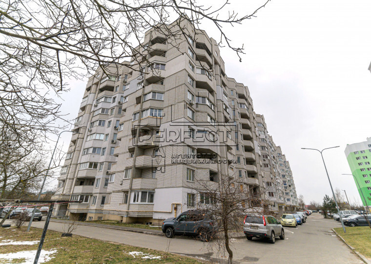 Продажа 1-комнатной квартиры 47 м², Тепличная ул., 42