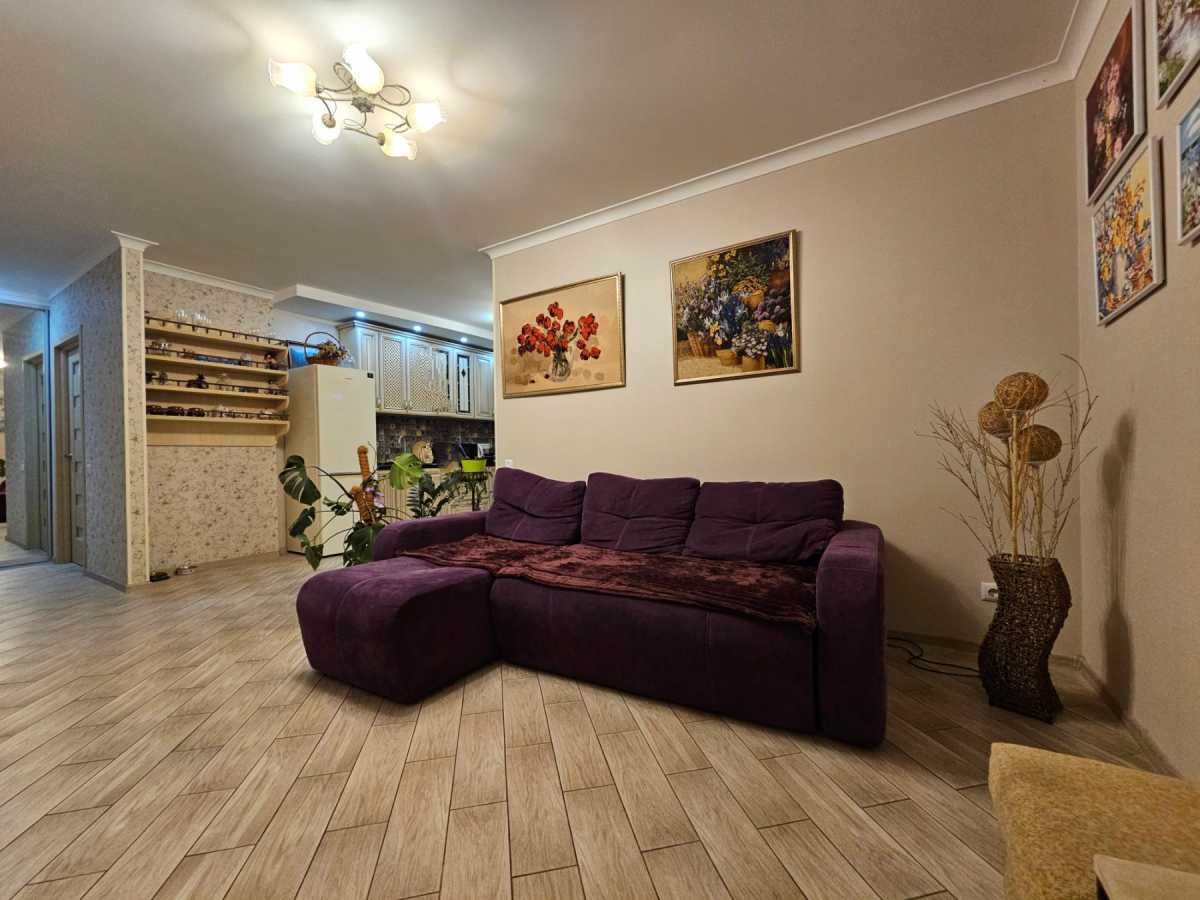 Продажа 2-комнатной квартиры 68 м², Чубинского ул., 4