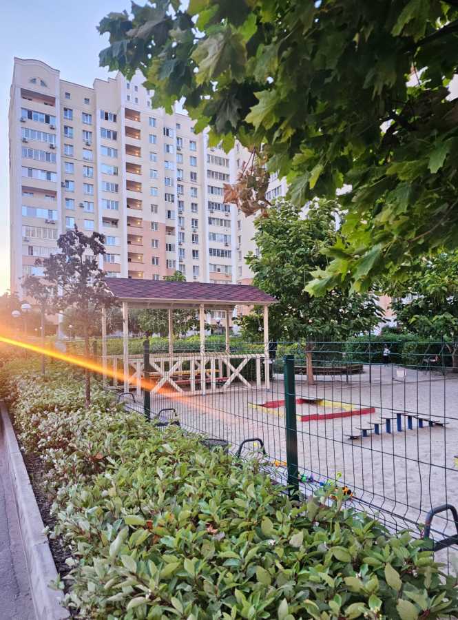 Продаж 2-кімнатної квартири 68 м², Чубинського вул., 4