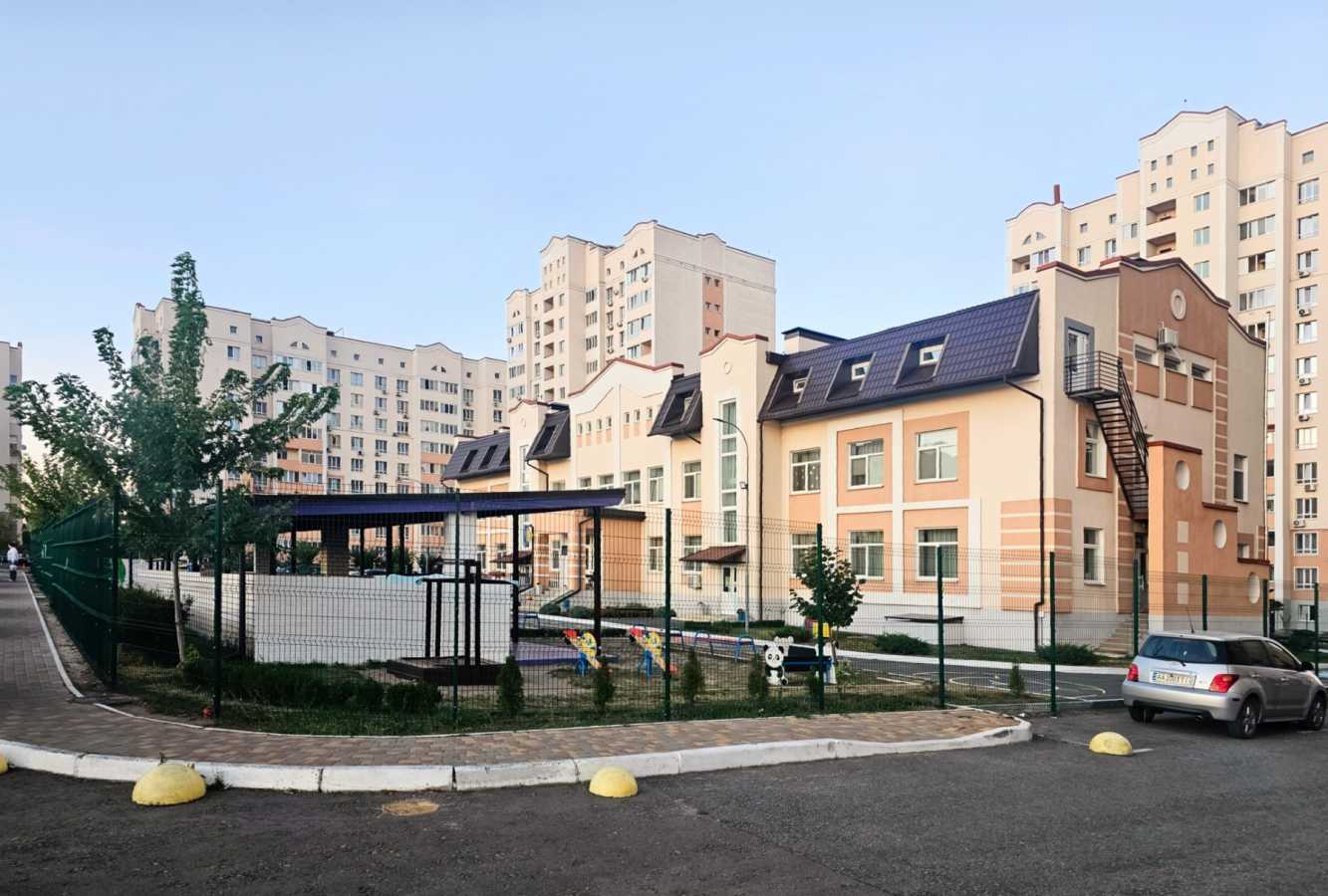 Продаж 2-кімнатної квартири 68 м², Чубинського вул., 4