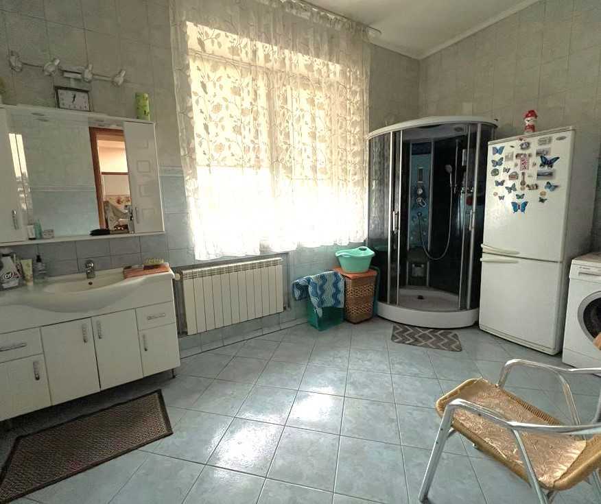 Продаж котеджу 710 м², Травнева вул., 4