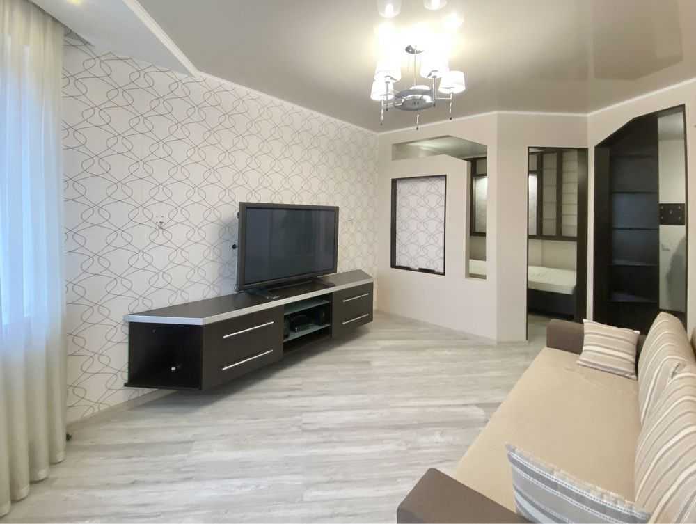 Продаж 2-кімнатної квартири 46 м², Теплична вул., 42