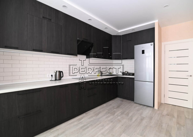 Продаж 1-кімнатної квартири 52 м², Драгоманова вул., 2Б