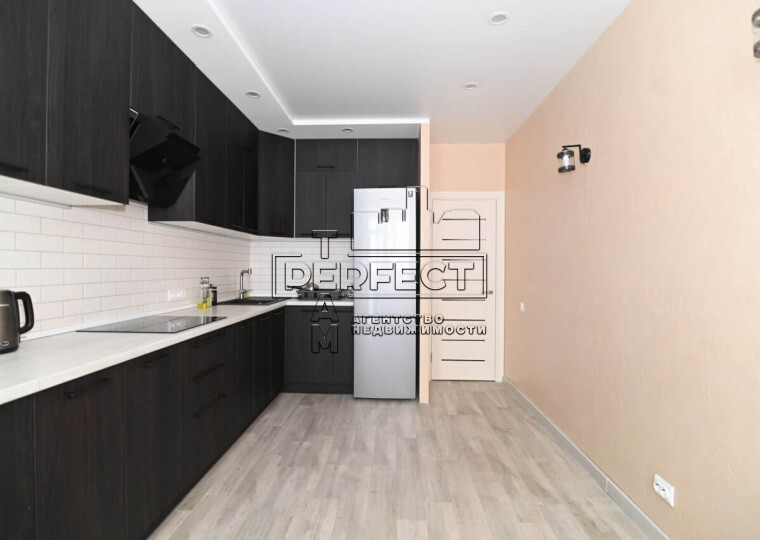 Продаж 1-кімнатної квартири 52 м², Драгоманова вул., 2Б