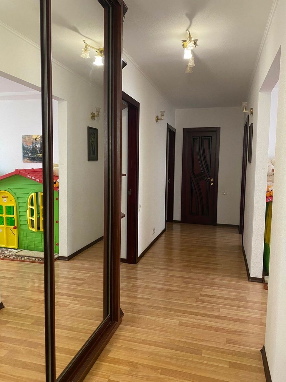 Продаж 4-кімнатної квартири 84 м², Калинова вул., 77