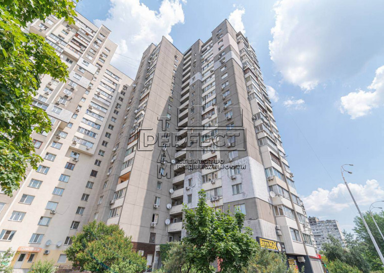 Продажа 3-комнатной квартиры 98 м², Богатырская ул., 6/1