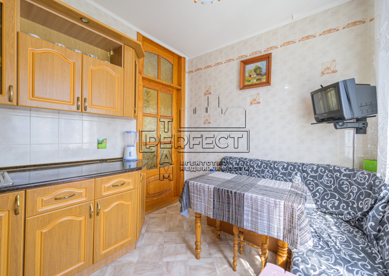 Продажа 2-комнатной квартиры 55 м², Милославская ул., 25