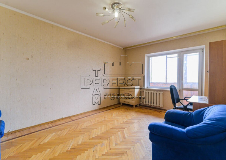 Продажа 3-комнатной квартиры 72 м², Ревуцкого ул., 25