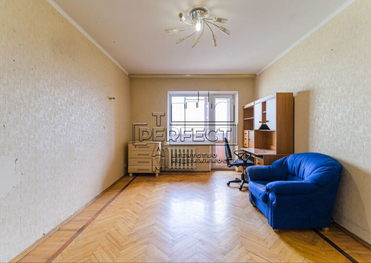 Продажа 3-комнатной квартиры 72 м², Ревуцкого ул., 25