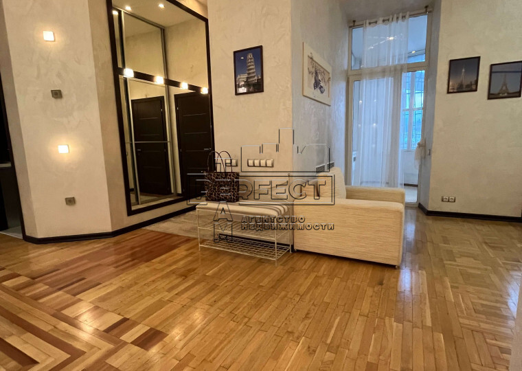 Продажа 3-комнатной квартиры 100 м², Большая Васильковская ул., 25