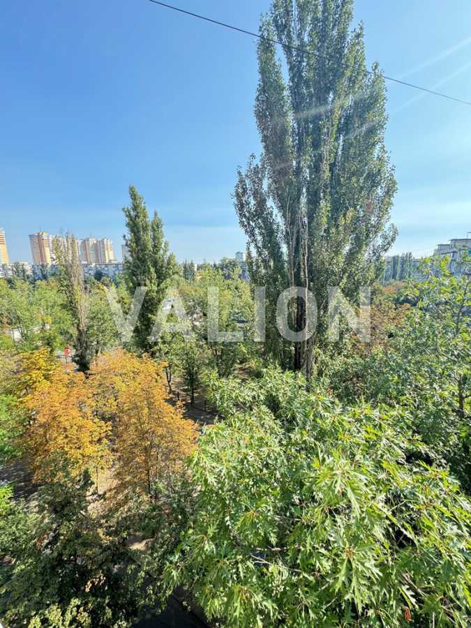 Продаж 2-кімнатної квартири 46.1 м², Мінський просп., 6А