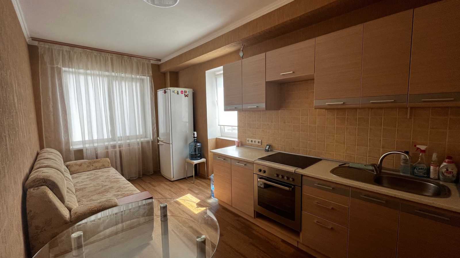 Продаж 1-кімнатної квартири 45 м², Грушевського вул., 7