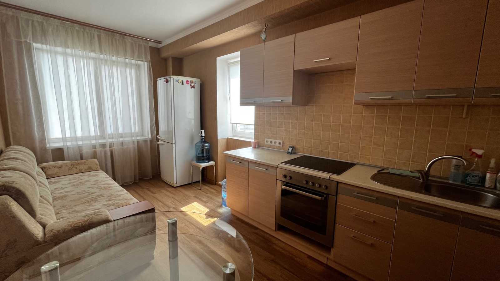 Продаж 1-кімнатної квартири 45 м², Грушевського вул., 7