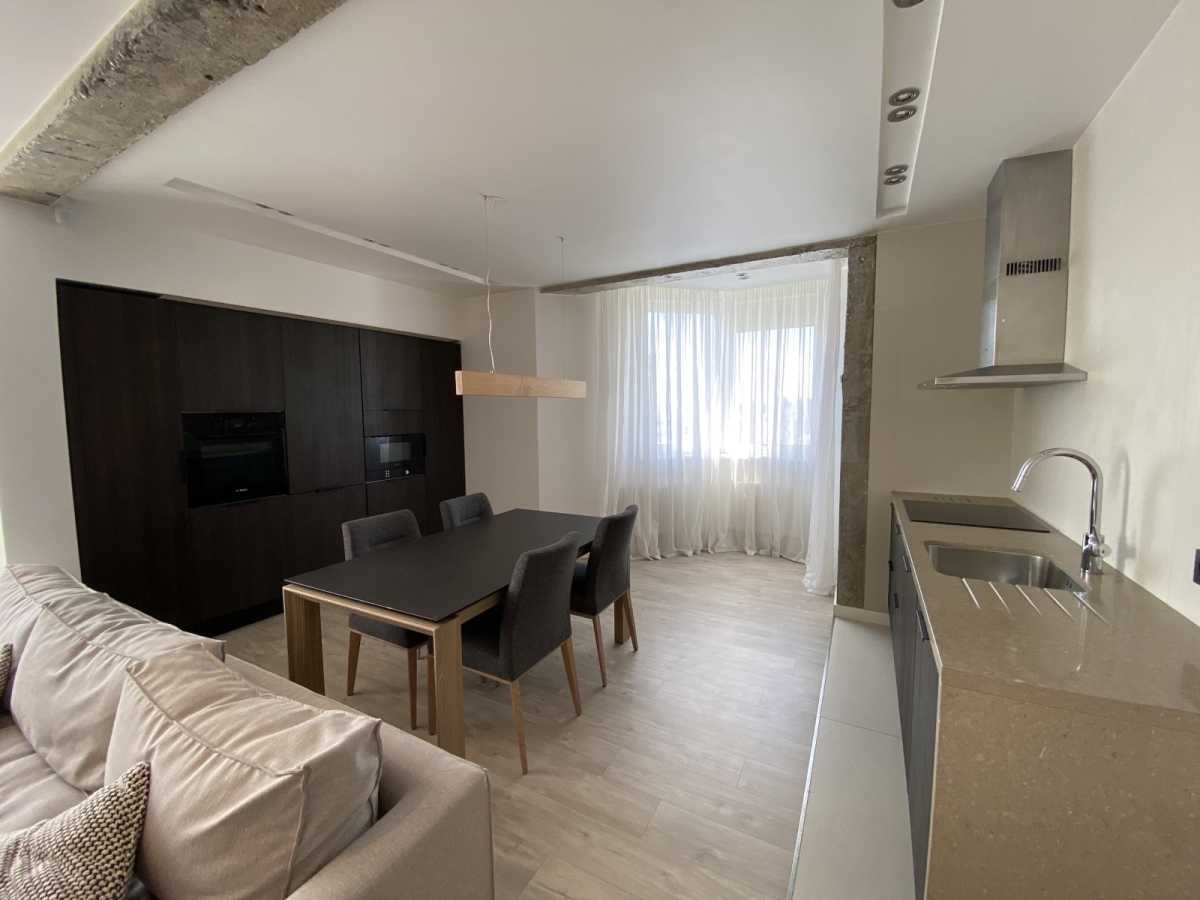 Продаж 2-кімнатної квартири 80 м², Степана Ковніра вул., Рудницкого, 5А