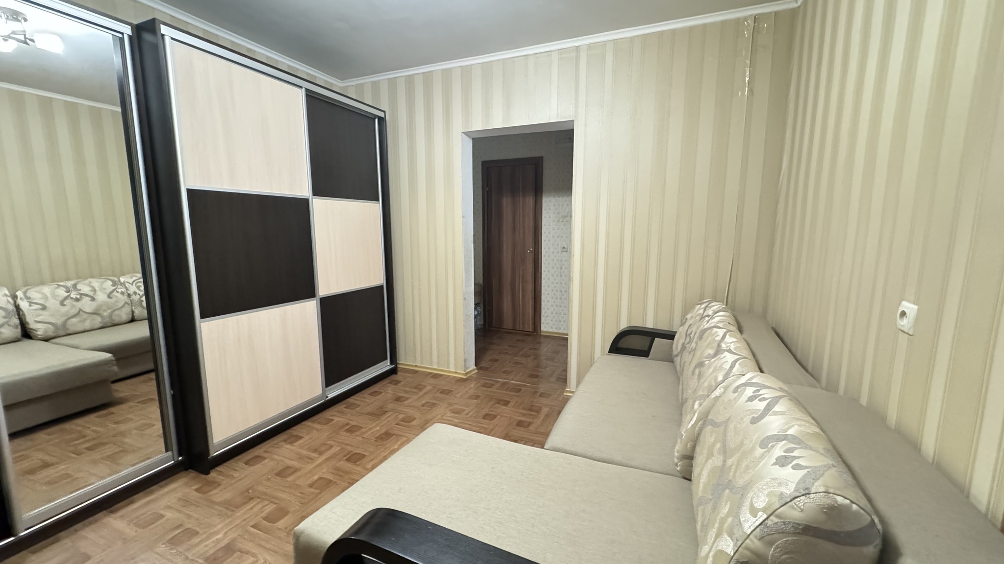 Продаж 2-кімнатної квартири 72 м²