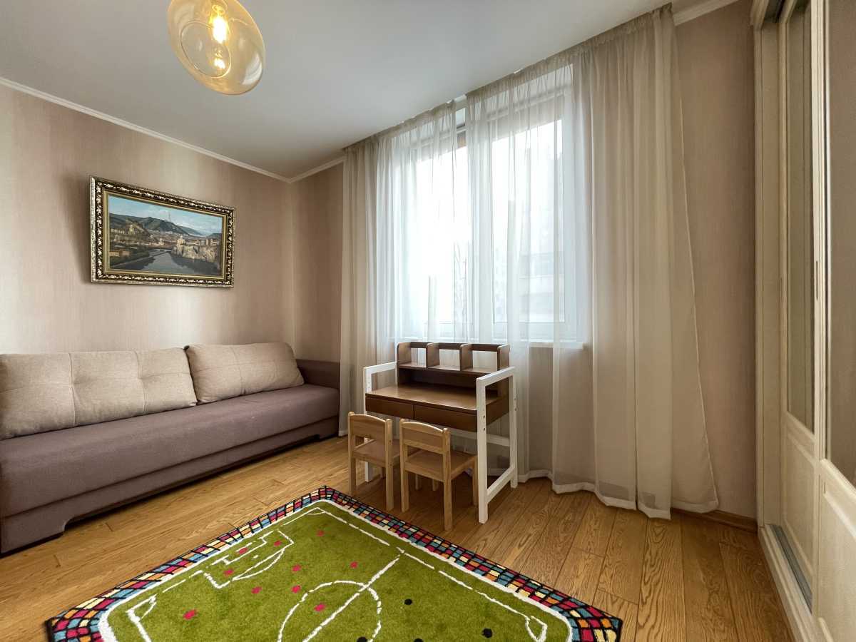 Продажа 4-комнатной квартиры 133 м², Срибнокильская ул., 22