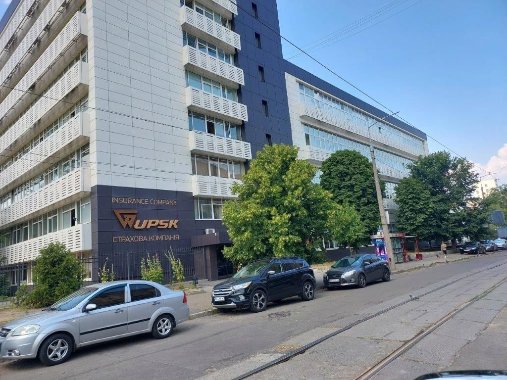 Аренда офиса 1000 м², Кирилловская ул.