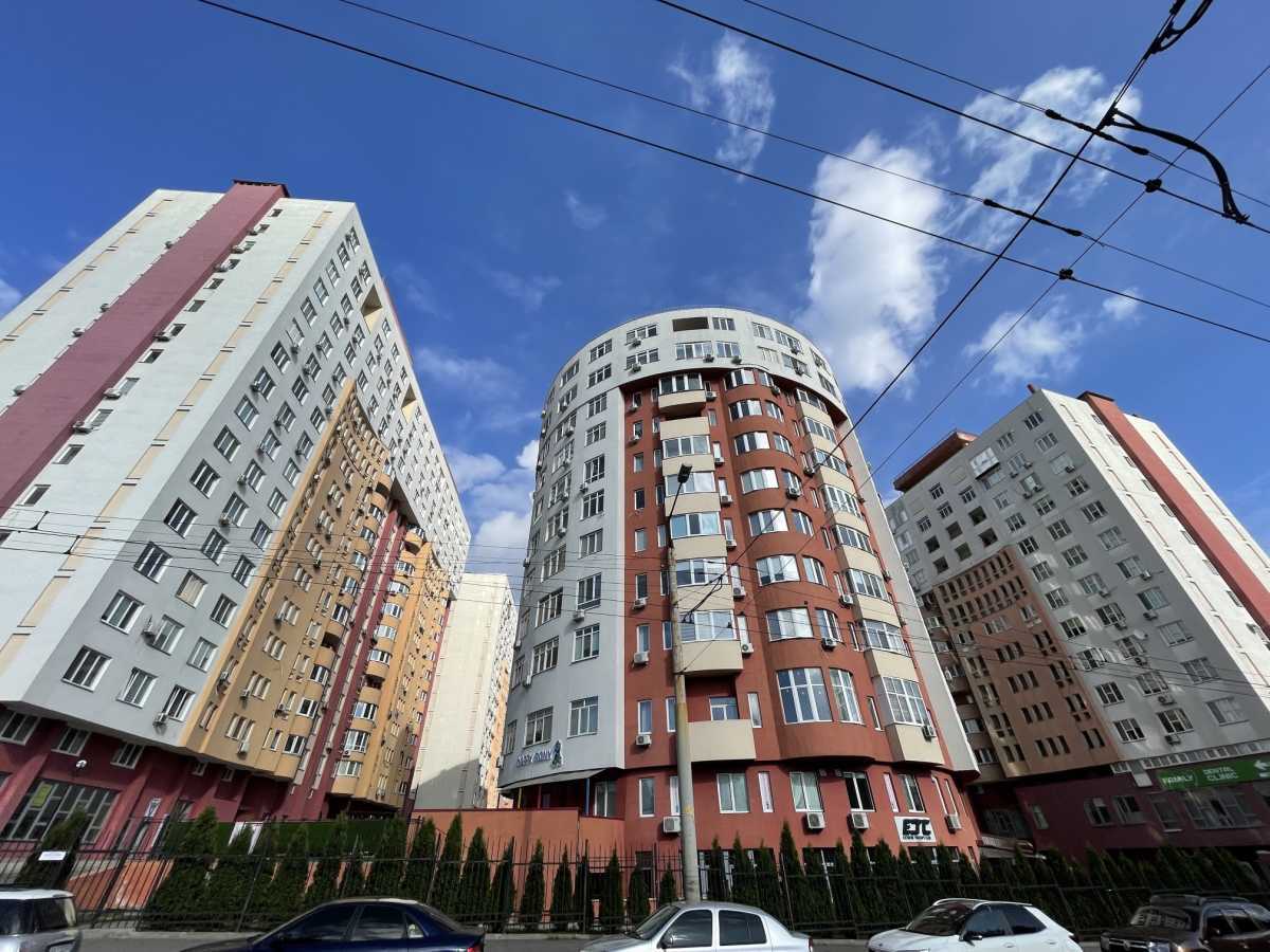 Продажа 1-комнатной квартиры 41 м², Федора Кричевского ул., Ернста, 16