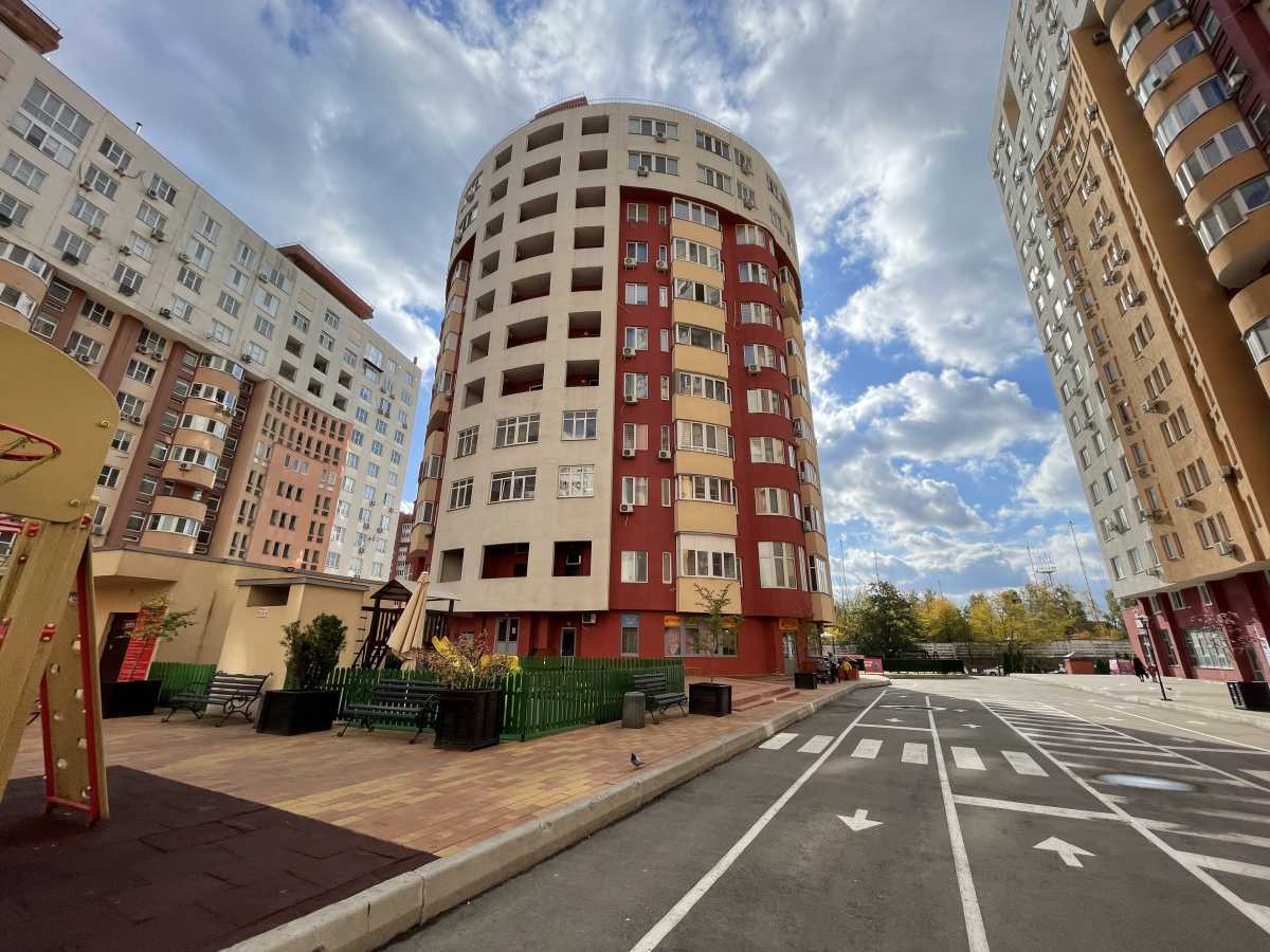 Продажа 1-комнатной квартиры 41 м², Федора Кричевского ул., Ернста, 16