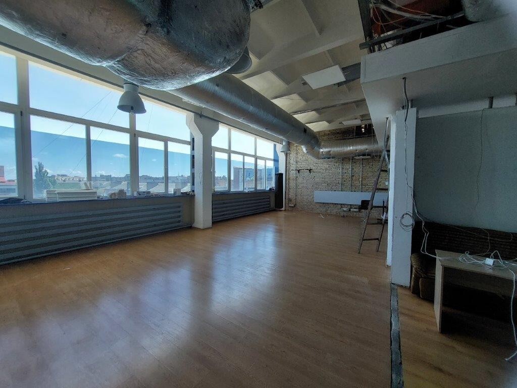 Аренда офиса 350 м², Кирилловская ул.