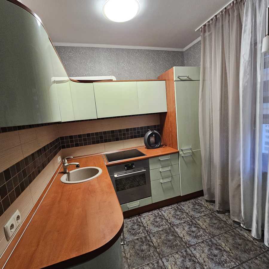 Продажа 1-комнатной квартиры 43 м², Александра Мишуги ул., 1/4