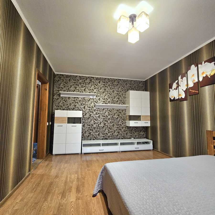 Продажа 1-комнатной квартиры 43 м², Александра Мишуги ул., 1/4