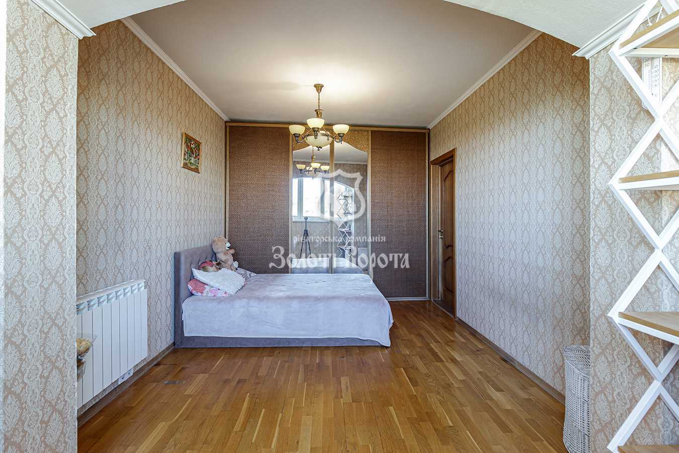 Продаж 3-кімнатної квартири 75 м², Печенізька вул., 34