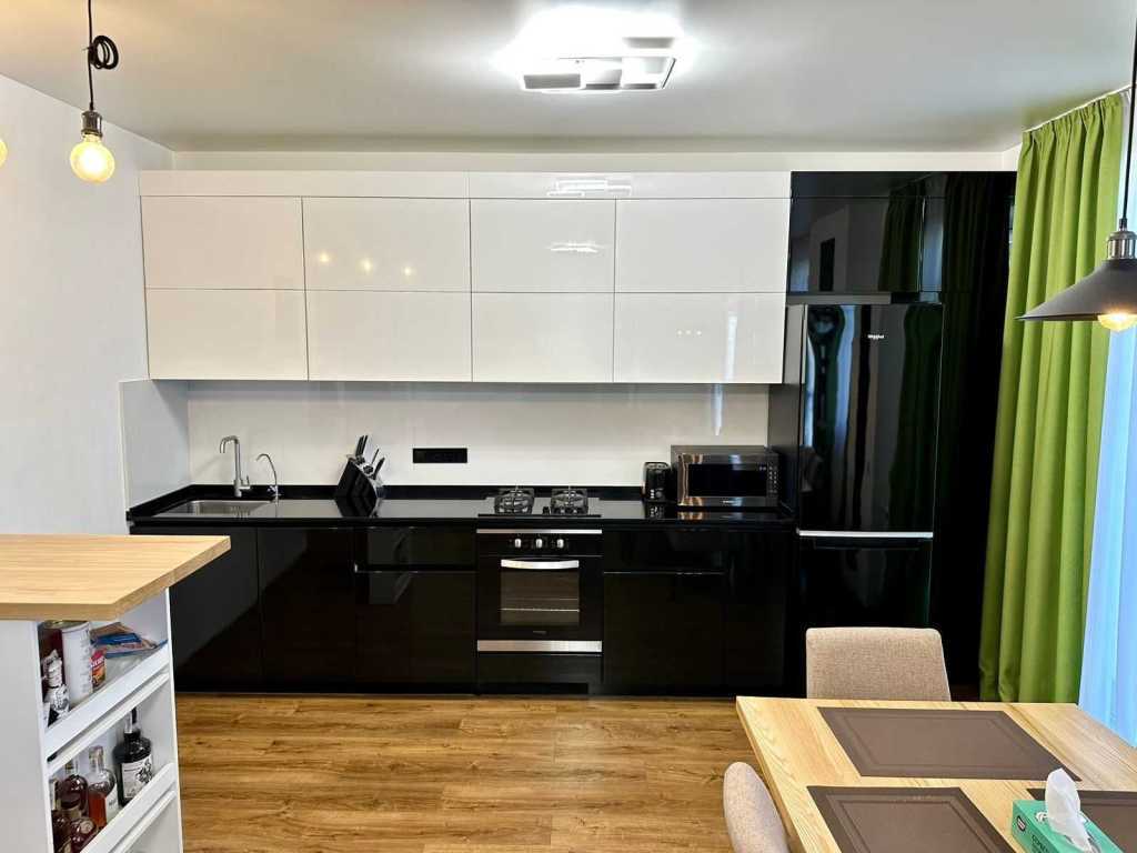 Продажа 3-комнатной квартиры 104 м², Ярослава Гашека бул., 18