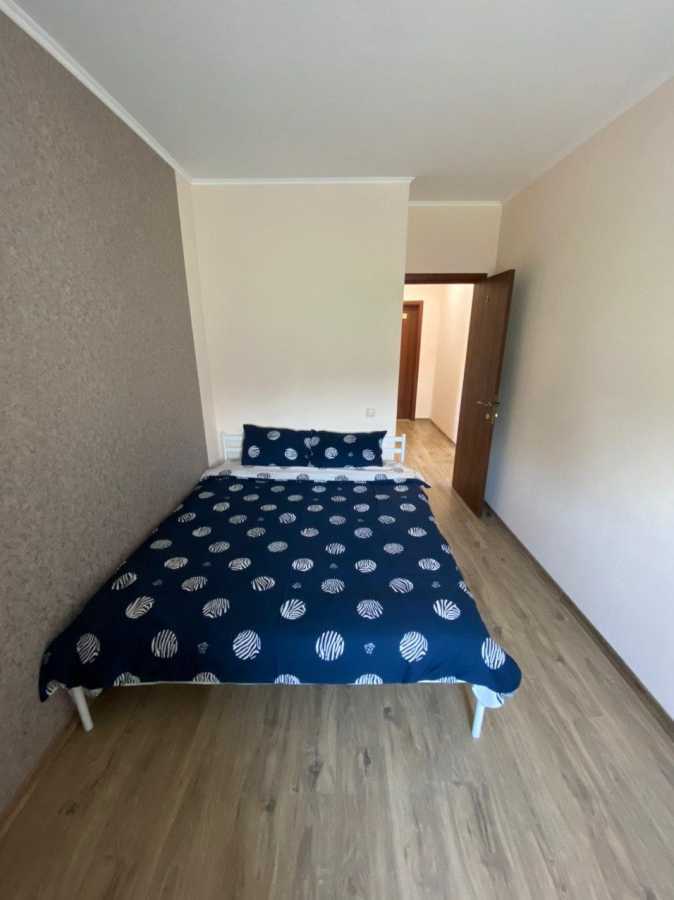 Оренда будинку 200 м², Карла Маркса вул., 1