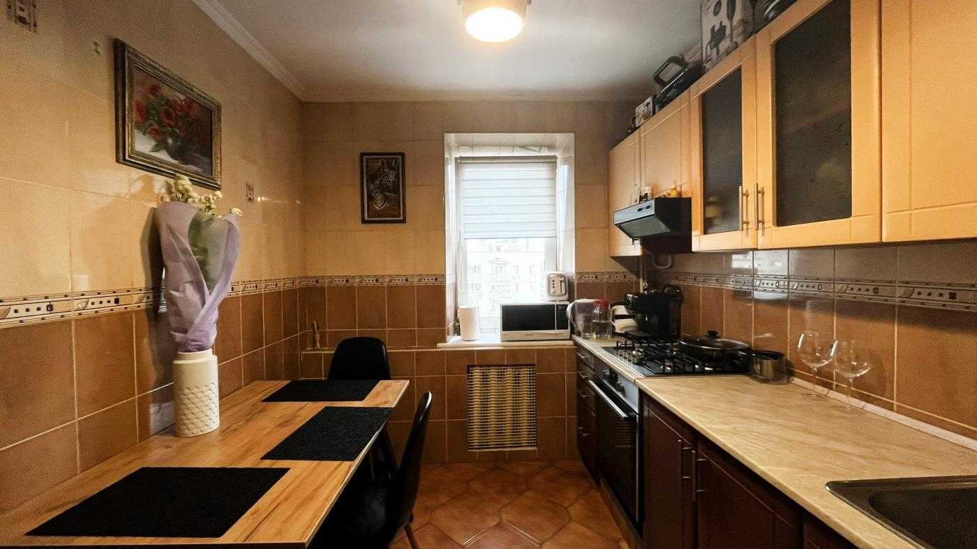 Продаж 2-кімнатної квартири 49 м², Головатого вул., 15