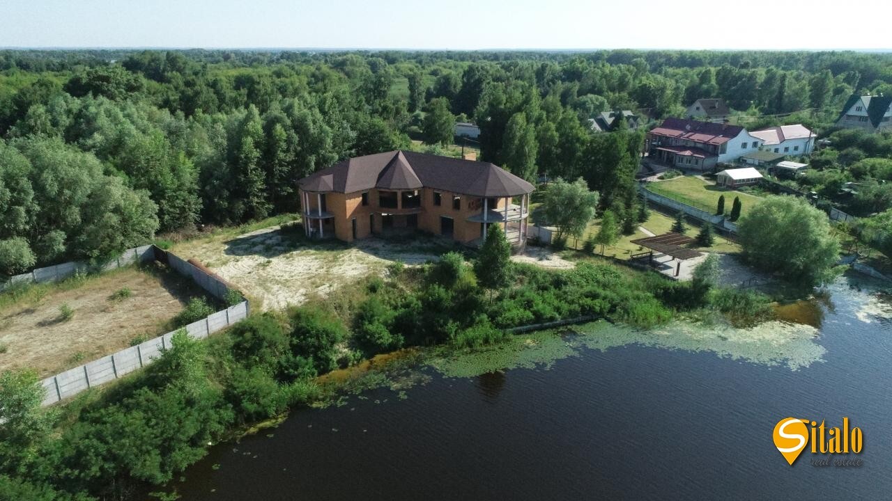 Продажа дома 830 м², 2-я Озерная ул.