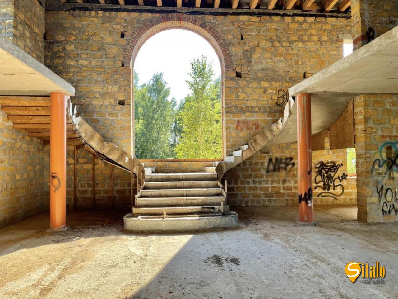 Продажа дома 830 м², 2-я Озерная ул.