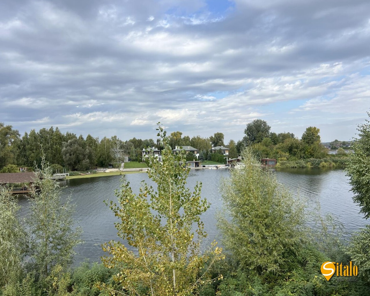 Продажа дома 830 м², 2-я Озерная ул.