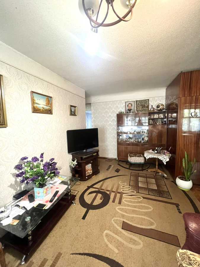 Продаж 3-кімнатної квартири 55 м², Ирпінська, 1