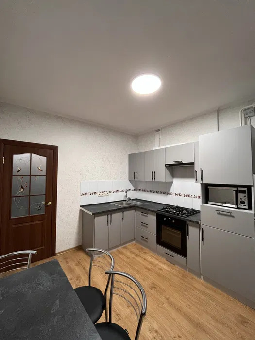 Оренда 2-кімнатної квартири 60 м²