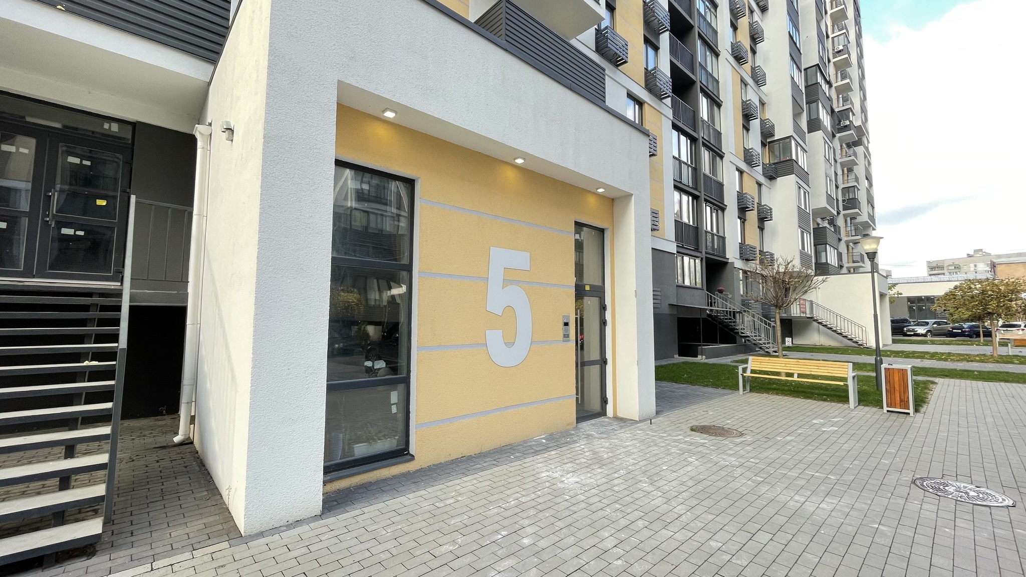 Продаж 1-кімнатної квартири 45 м²