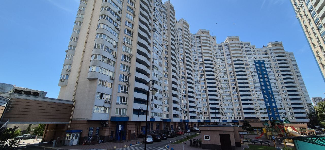 Продажа 2-комнатной квартиры 75.1 м², Авиаконструктора Игоря Сикорского ул., 1