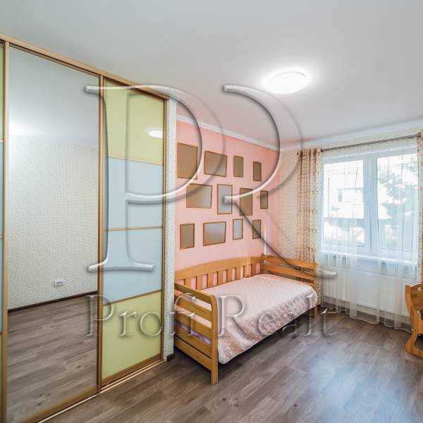 Продажа 3-комнатной квартиры 87 м², Тбилисский пер., 1/26