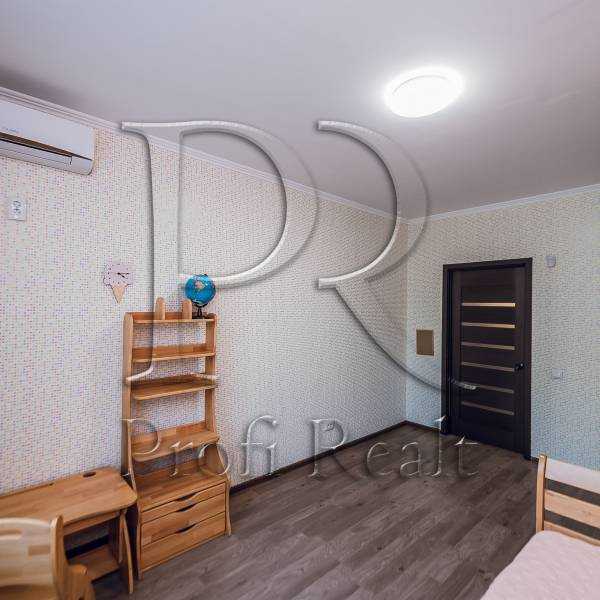 Продажа 3-комнатной квартиры 87 м², Тбилисский пер., 1/26