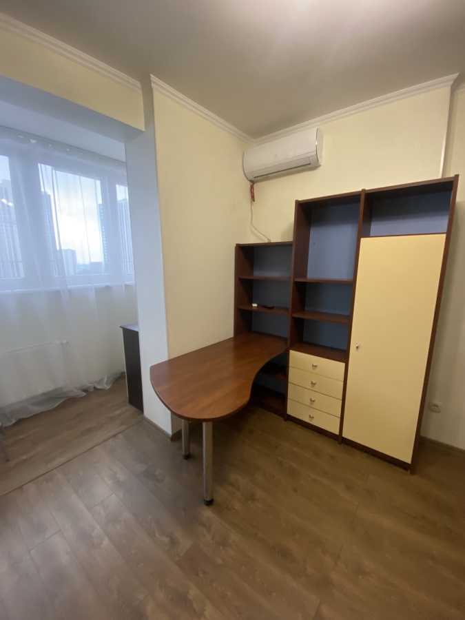 Оренда 1-кімнатної квартири 42 м², Академіка Глушкова просп., 9В