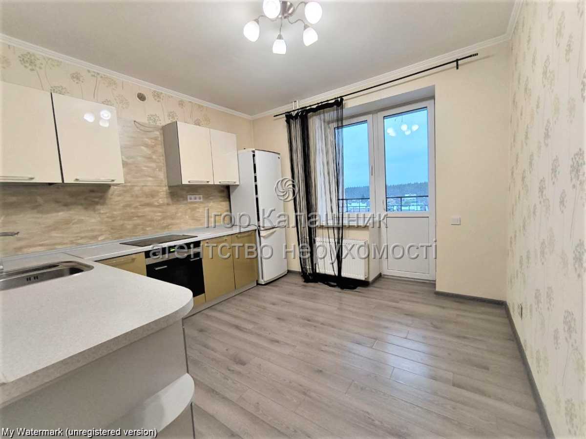 Продажа 3-комнатной квартиры 85 м², Валерия Лобановского ул., 27