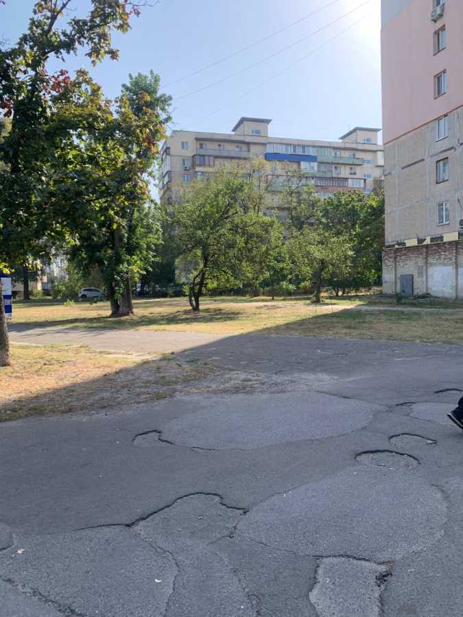 Продаж 3-кімнатної квартири 65 м², Космонавта Волкова вул., 20А