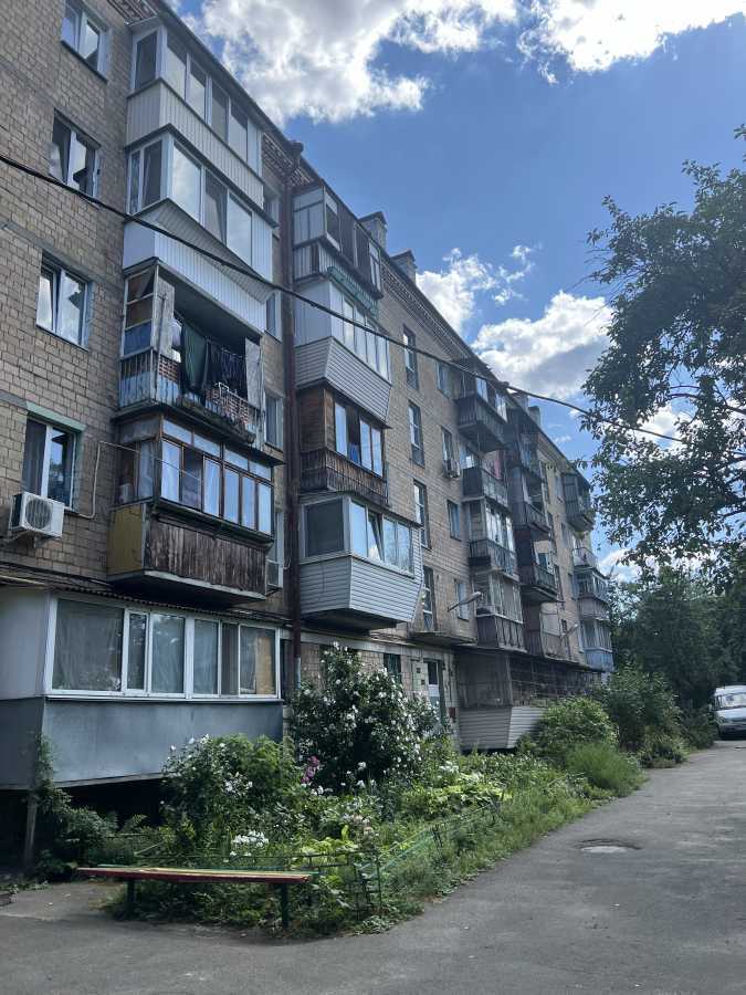 Продаж 1-кімнатної квартири 30 м², Копилівська вул., 67